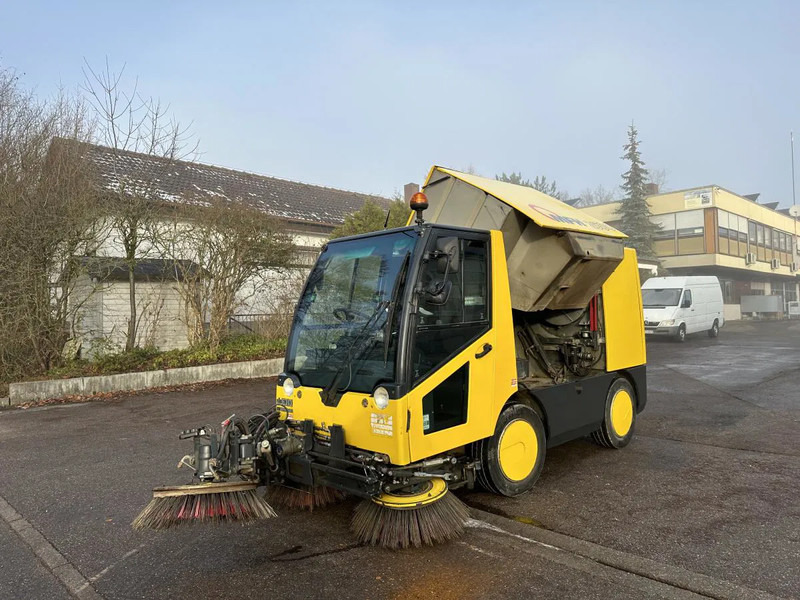 Diversen MFH 2500 Kehrmaschine Klima 3 Besen AEBI MATEC MFH 2500 Kehrmaschine Klima 3 Besen - Ipari seprőgép: 3 kép. Diversen MFH 2500 Kehrmaschine Klima 3 Besen AEBI MATEC MFH 2500 Kehrmaschine Klima 3 Besen - Ipari seprőgép: 3 kép.