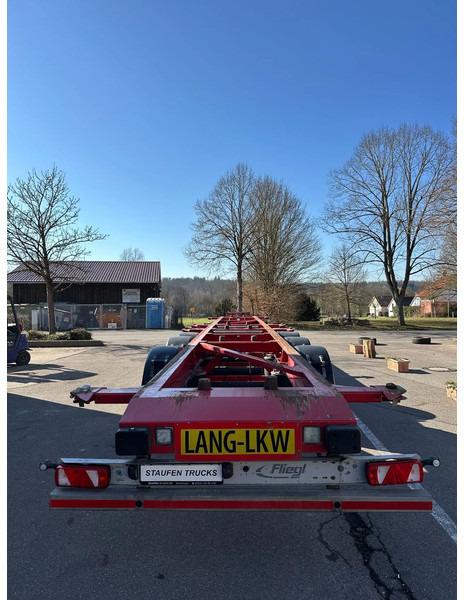 Fliegl Containerchassis für 2 Wechselbrücken 15 m extralang! - Félpótkocsi cserefelépítményes: 4 kép. Fliegl Containerchassis für 2 Wechselbrücken 15 m extralang! - Félpótkocsi cserefelépítményes: 4 kép.