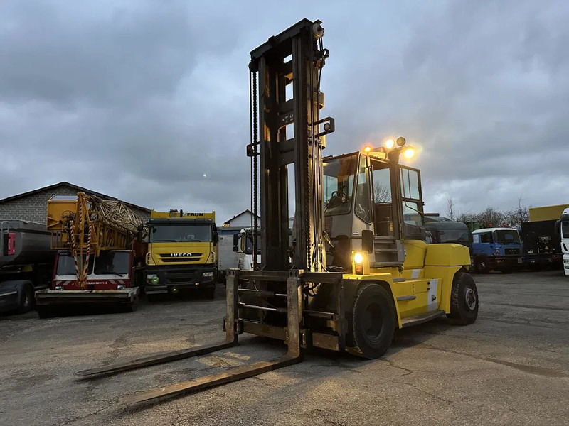 Kalmar DCE 120 -12 Frontstapler - Villás targonca: 1 kép. Kalmar DCE 120 -12 Frontstapler - Villás targonca: 1 kép.