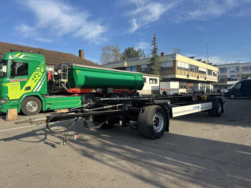 Krone 10 x Jumbo Lafette deutsche Anh. TÜV NEU! 10 x Jumbo Lafette deutsche Anh. TÜV NEU! - Pótkocsi cserefelépítményes: 2 kép. Krone 10 x Jumbo Lafette deutsche Anh. TÜV NEU! 10 x Jumbo Lafette deutsche Anh. TÜV NEU! - Pótkocsi cserefelépítményes: 2 kép.