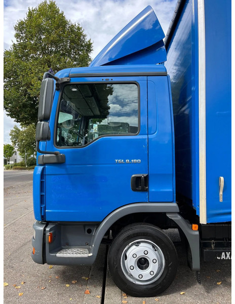 MAN TGL 8.180 BL *Pritsche/Plane*Tautliner*Klima* - Ponyvás teherautó: 3 kép. MAN TGL 8.180 BL *Pritsche/Plane*Tautliner*Klima* - Ponyvás teherautó: 3 kép.