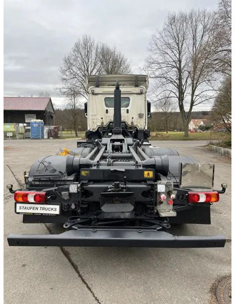 Mercedes-Benz Actros 2543 BL 6x2 MEILLER Abroller TÜV NEU! - Horgos rakodó teherautó: 4 kép. Mercedes-Benz Actros 2543 BL 6x2 MEILLER Abroller TÜV NEU! - Horgos rakodó teherautó: 4 kép.