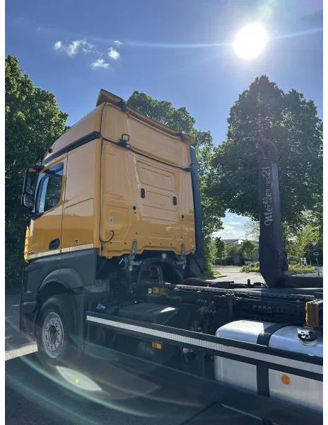 Mercedes-Benz Actros 2645 6x2 ABROLLER Lenk/Lift MEILLER 2170 Intarder - Horgos rakodó teherautó: 4 kép. Mercedes-Benz Actros 2645 6x2 ABROLLER Lenk/Lift MEILLER 2170 Intarder - Horgos rakodó teherautó: 4 kép.
