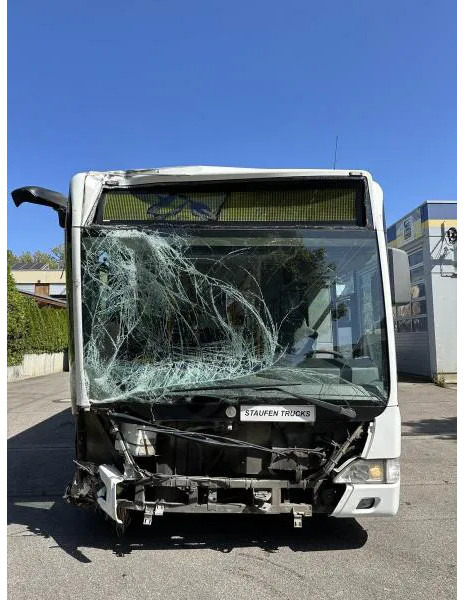 Mercedes-Benz O 530 Citaro Klima 299 PS Unfallfahrzeug! - Városi busz: 3 kép. Mercedes-Benz O 530 Citaro Klima 299 PS Unfallfahrzeug! - Városi busz: 3 kép.