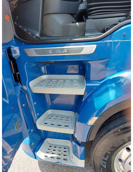 DAF XF 106 530 SSC Intarder ALCOA Standard - Nyergesvontató: 5 kép. DAF XF 106 530 SSC Intarder ALCOA Standard - Nyergesvontató: 5 kép.
