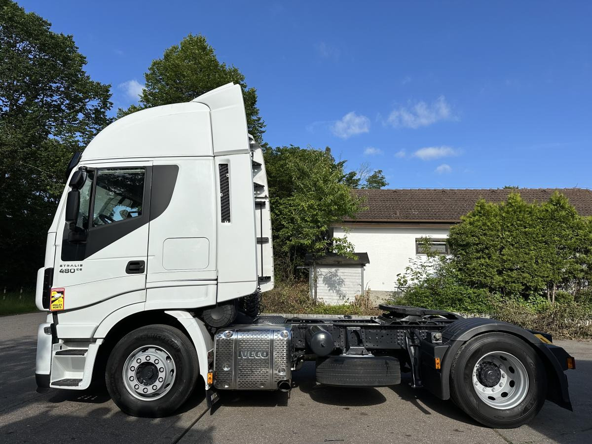 Iveco Stralis 480 PS, AS440T/P - Nyergesvontató: 3 kép. Iveco Stralis 480 PS, AS440T/P - Nyergesvontató: 3 kép.