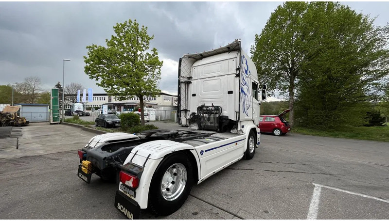 Scania R520 V8 Topline Standard Intarder E6 - Nyergesvontató: 5 kép. Scania R520 V8 Topline Standard Intarder E6 - Nyergesvontató: 5 kép.