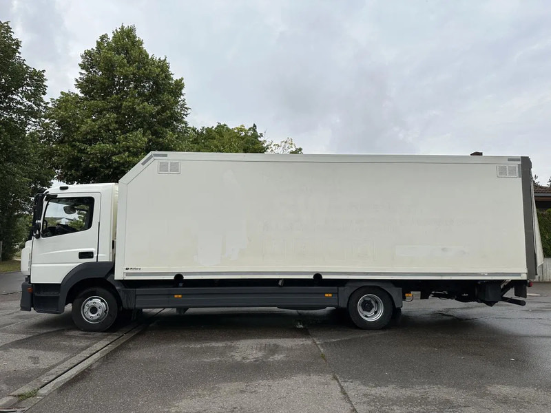 Mercedes-Benz Atego 1223 2 x L Koffer LBW Klima Euro 6 - Teherautó: 2 kép. Mercedes-Benz Atego 1223 2 x L Koffer LBW Klima Euro 6 - Teherautó: 2 kép.
