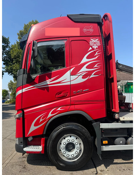 Volvo FH 540 6x4*Kurzholz*Epsilon M12Z*Glogger*Retarder - Rönkszállító teherautó: 4 kép. Volvo FH 540 6x4*Kurzholz*Epsilon M12Z*Glogger*Retarder - Rönkszállító teherautó: 4 kép.