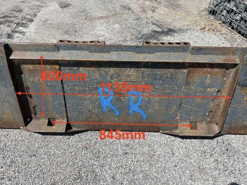 1700mm - Rakodókanál: 5 kép. 1700mm - Rakodókanál: 5 kép.