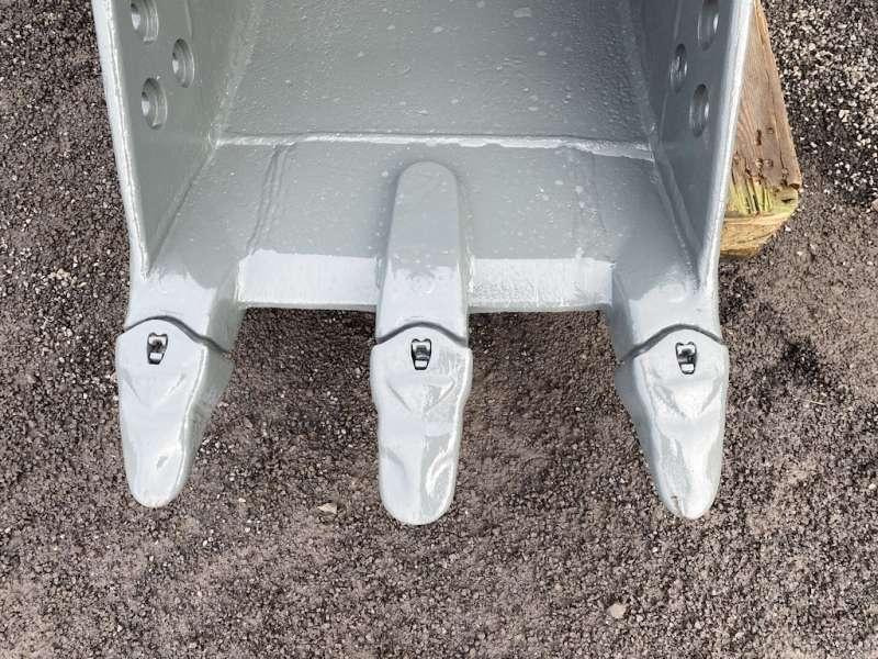 CASE 600mm - Axes 60mm - Kotró kanál - Építőipari gépek: 2 kép. CASE 600mm - Axes 60mm - Kotró kanál - Építőipari gépek: 2 kép.