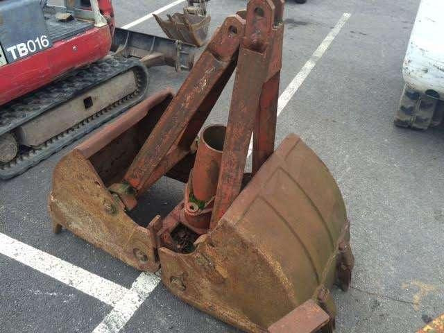 CASE 600mm - ejecteurs - Polip kanál: 1 kép. CASE 600mm - ejecteurs - Polip kanál: 1 kép.