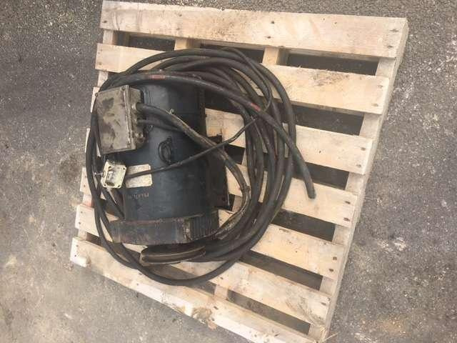 LEROY SOMER Génératrice Electroaimant - MS 1322 M32 - Elektromos rendszer - Építőipari gépek: 1 kép. LEROY SOMER Génératrice Electroaimant - MS 1322 M32 - Elektromos rendszer - Építőipari gépek: 1 kép.