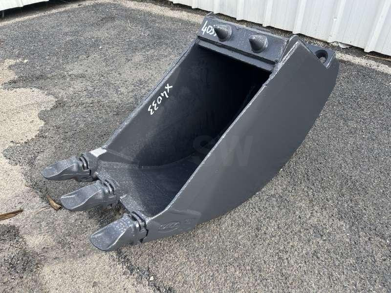 MECALAC serie 12 - 450mm - Kotró kanál: 1 kép. MECALAC serie 12 - 450mm - Kotró kanál: 1 kép.
