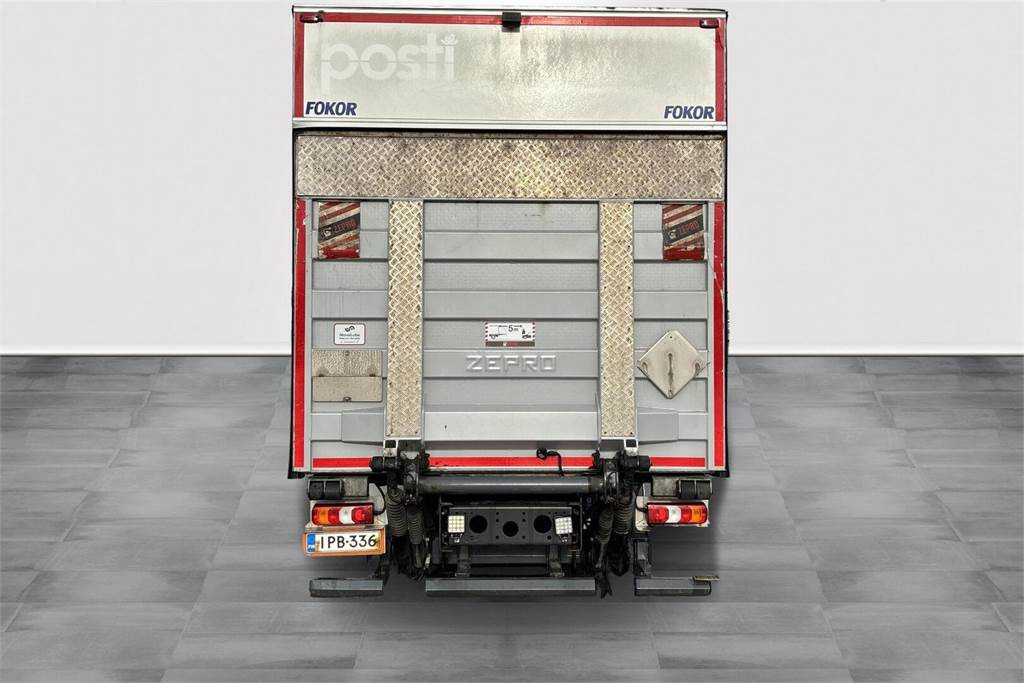 Mercedes-Benz ACTROS 1827 5 KSA-kori +PL - Dobozos felépítményű teherautó: 5 kép. Mercedes-Benz ACTROS 1827 5 KSA-kori +PL - Dobozos felépítményű teherautó: 5 kép.