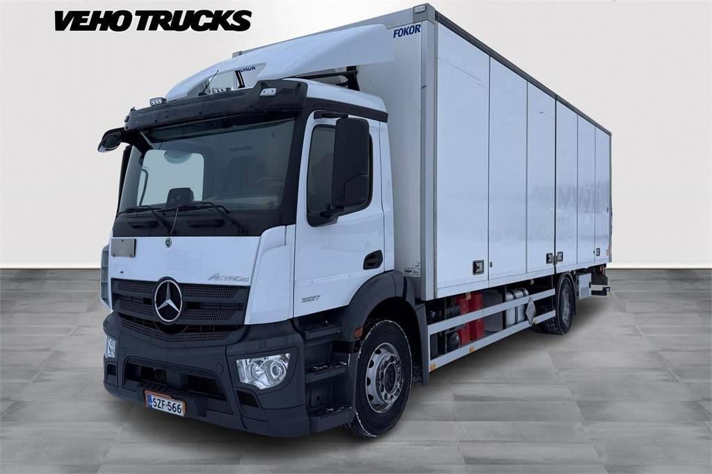 Mercedes-Benz ACTROS 1827 5 SM KSA-kori + PL - Dobozos felépítményű teherautó: 1 kép. Mercedes-Benz ACTROS 1827 5 SM KSA-kori + PL - Dobozos felépítményű teherautó: 1 kép.