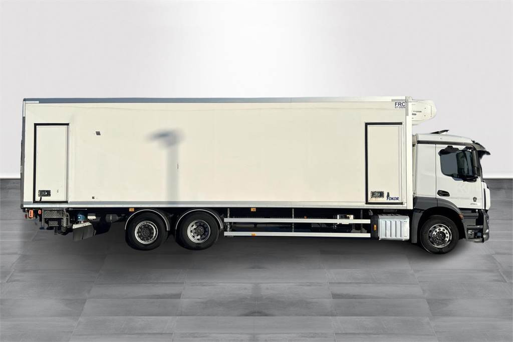 Mercedes-Benz ACTROS 2546L-6X2/ 60 FRC 07/2026 - Hőszigetelt teherautó: 4 kép. Mercedes-Benz ACTROS 2546L-6X2/ 60 FRC 07/2026 - Hőszigetelt teherautó: 4 kép.