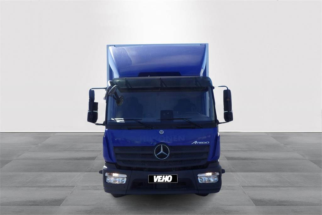 Mercedes-Benz ATEGO 1524 L - Dobozos felépítményű teherautó: 2 kép. Mercedes-Benz ATEGO 1524 L - Dobozos felépítményű teherautó: 2 kép.