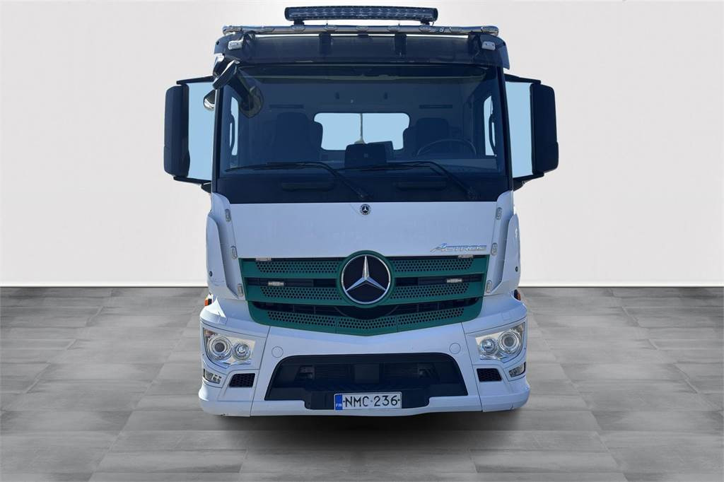 Mercedes-Benz Actros 2546 L Koukkulaite - Horgos rakodó teherautó: 2 kép. Mercedes-Benz Actros 2546 L Koukkulaite - Horgos rakodó teherautó: 2 kép.