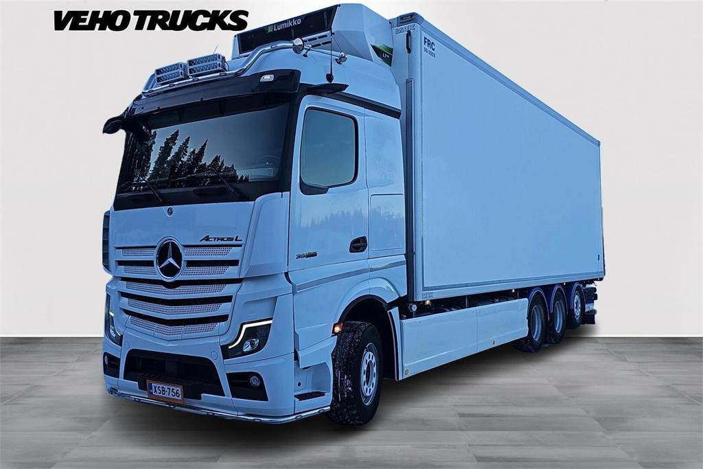 Mercedes-Benz Actros L 3558 - Hőszigetelt teherautó: 1 kép. Mercedes-Benz Actros L 3558 - Hőszigetelt teherautó: 1 kép.