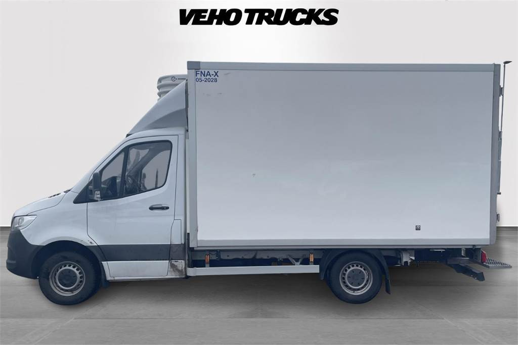 Mercedes-Benz SPRINTER - Furgon: 3 kép. Mercedes-Benz SPRINTER - Furgon: 3 kép.