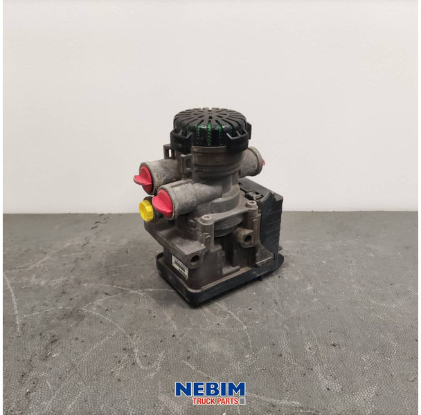 Volvo Volvo - 22225550 - Modulator - Alkatrész - Teherautó: 1 kép. Volvo Volvo - 22225550 - Modulator - Alkatrész - Teherautó: 1 kép.