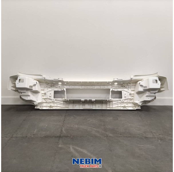 Volvo Volvo - 22376336 - Bumper FL3 - Alkatrész - Teherautó: 2 kép. Volvo Volvo - 22376336 - Bumper FL3 - Alkatrész - Teherautó: 2 kép.