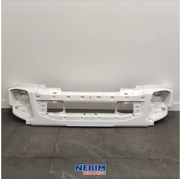 Volvo Volvo - 22376336 - Bumper FL3 - Alkatrész - Teherautó: 1 kép. Volvo Volvo - 22376336 - Bumper FL3 - Alkatrész - Teherautó: 1 kép.