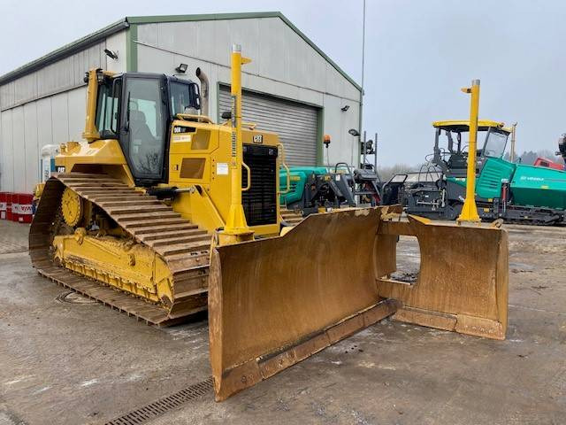 Cat D 6 N LGP Trimble GPS MIETE / RENTAL (12001425) - Buldózer: 3 kép. Cat D 6 N LGP Trimble GPS MIETE / RENTAL (12001425) - Buldózer: 3 kép.