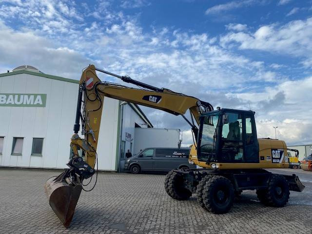 Cat M 313 D MIETE / RENTAL (12005587) - Gumikerekes kotró: 1 kép. Cat M 313 D MIETE / RENTAL (12005587) - Gumikerekes kotró: 1 kép.