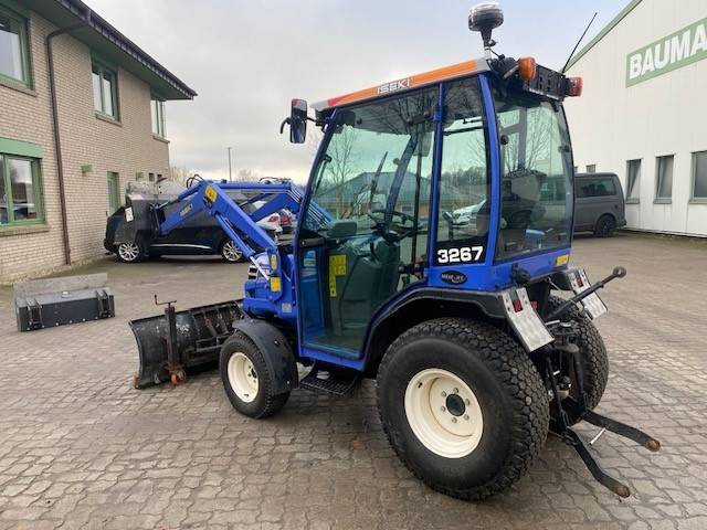 Iseki TM 3267 AHL K (12005269) - Kistraktor: 3 kép. Iseki TM 3267 AHL K (12005269) - Kistraktor: 3 kép.