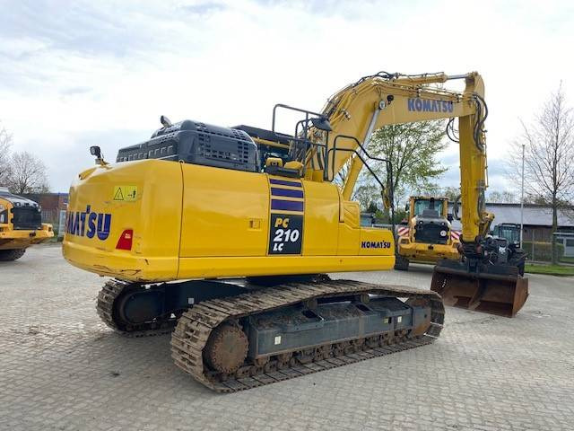 Komatsu PC 210 LC-11 MIETE / RENTAL (12002221) - Lánctalpas kotró: 4 kép. Komatsu PC 210 LC-11 MIETE / RENTAL (12002221) - Lánctalpas kotró: 4 kép.