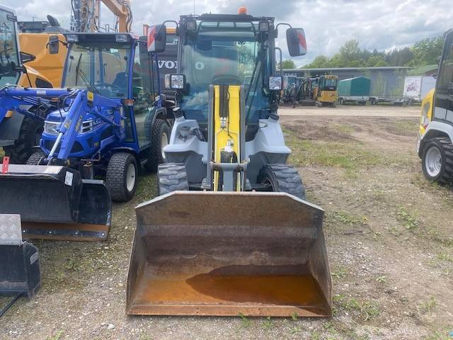 Kramer 5035 MIETE / RENTAL (12001692) - Gumikerekes homlokrakodó: 2 kép. Kramer 5035 MIETE / RENTAL (12001692) - Gumikerekes homlokrakodó: 2 kép.