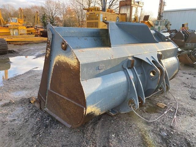 Liebherr (1884) L 586 Schaufel / bucket - Gumikerekes homlokrakodó: 4 kép. Liebherr (1884) L 586 Schaufel / bucket - Gumikerekes homlokrakodó: 4 kép.