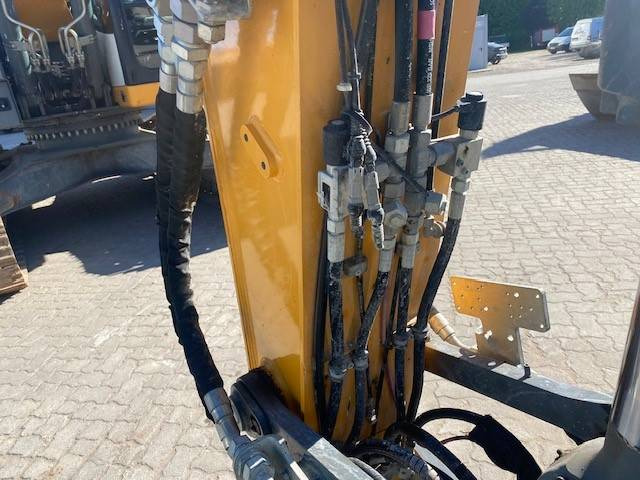 Lánctalpas kotró Liebherr R 922 LC (G8) MIETE / RENTAL (12001992): 11 kép.