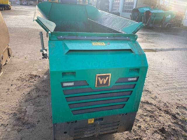 Vögele Mini 500 MIETE / RENTAL (12002111) - Útburkológép: 2 kép. Vögele Mini 500 MIETE / RENTAL (12002111) - Útburkológép: 2 kép.
