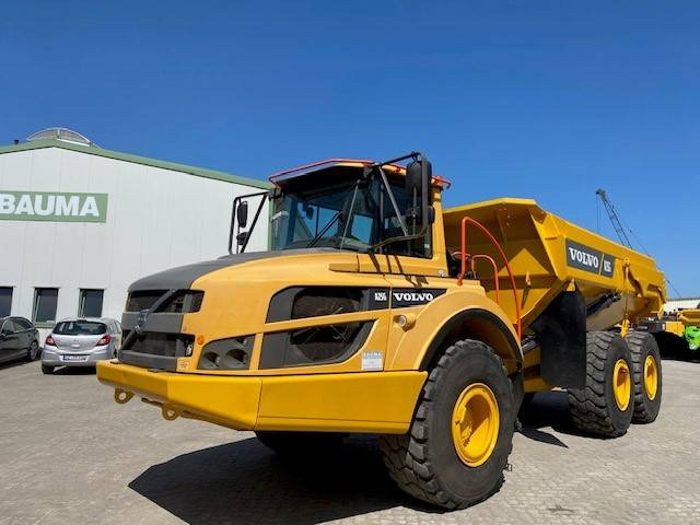 Volvo A 25 G MIETE / RENTAL (12000739) - Csuklós dömper: 1 kép. Volvo A 25 G MIETE / RENTAL (12000739) - Csuklós dömper: 1 kép.