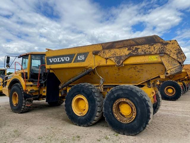 Volvo A 25 G MIETE / RENTAL (12002210) - Csuklós dömper: 2 kép. Volvo A 25 G MIETE / RENTAL (12002210) - Csuklós dömper: 2 kép.