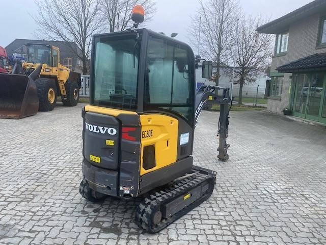 Volvo EC 20 E MIETE / RENTAL (12001805) - Minikotró: 4 kép. Volvo EC 20 E MIETE / RENTAL (12001805) - Minikotró: 4 kép.