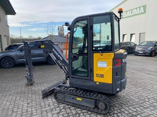 Volvo EC 20 E MIETE / RENTAL (12002071) - Minikotró: 3 kép. Volvo EC 20 E MIETE / RENTAL (12002071) - Minikotró: 3 kép.