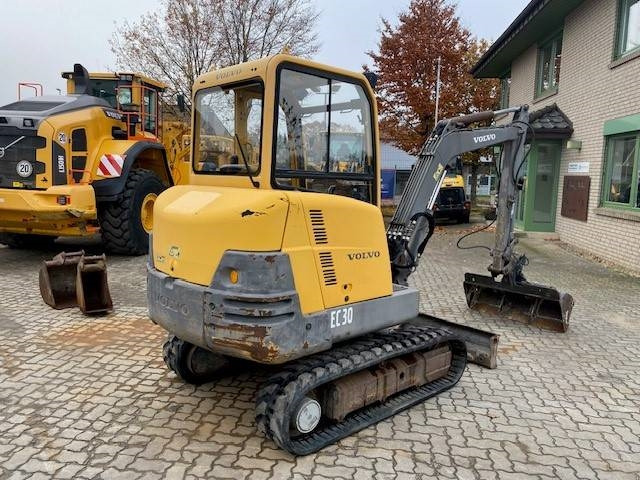 Volvo EC 30 (12005611) - Minikotró: 5 kép. Volvo EC 30 (12005611) - Minikotró: 5 kép.