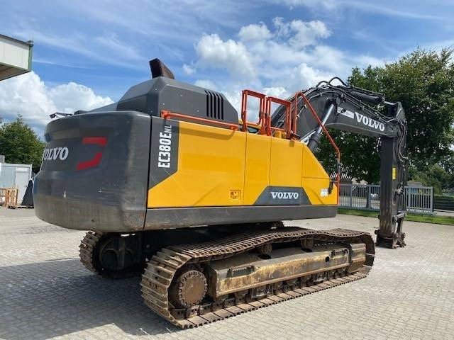 Volvo EC 380 E NL MIETE / RENTAL (12001130) - Lánctalpas kotró: 5 kép. Volvo EC 380 E NL MIETE / RENTAL (12001130) - Lánctalpas kotró: 5 kép.