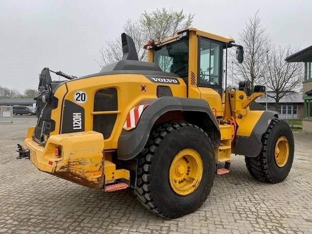 Volvo L 120 H A/C, BSS, ZSA, 3. Kr., SW (12005212) - Gumikerekes homlokrakodó: 4 kép. Volvo L 120 H A/C, BSS, ZSA, 3. Kr., SW (12005212) - Gumikerekes homlokrakodó: 4 kép.