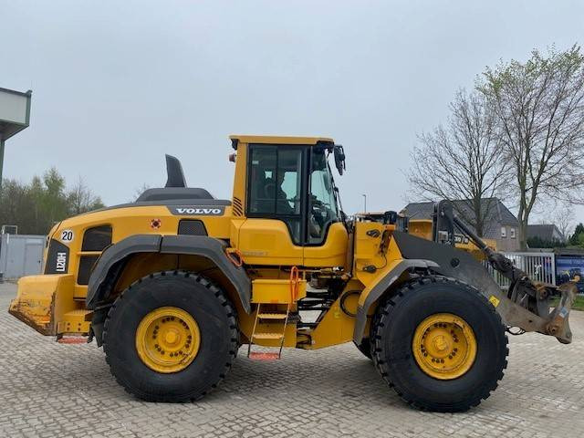Volvo L 120 H A/C, BSS, ZSA, 3. Kr., SW (12005212) - Gumikerekes homlokrakodó: 5 kép. Volvo L 120 H A/C, BSS, ZSA, 3. Kr., SW (12005212) - Gumikerekes homlokrakodó: 5 kép.