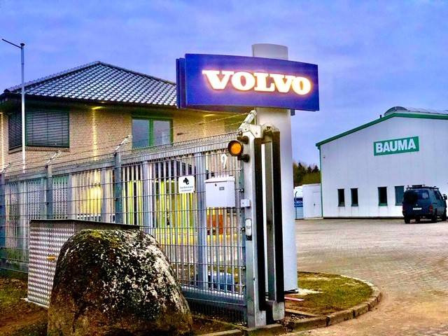 Volvo L 180 H (12005508) - Gumikerekes homlokrakodó: 1 kép. Volvo L 180 H (12005508) - Gumikerekes homlokrakodó: 1 kép.