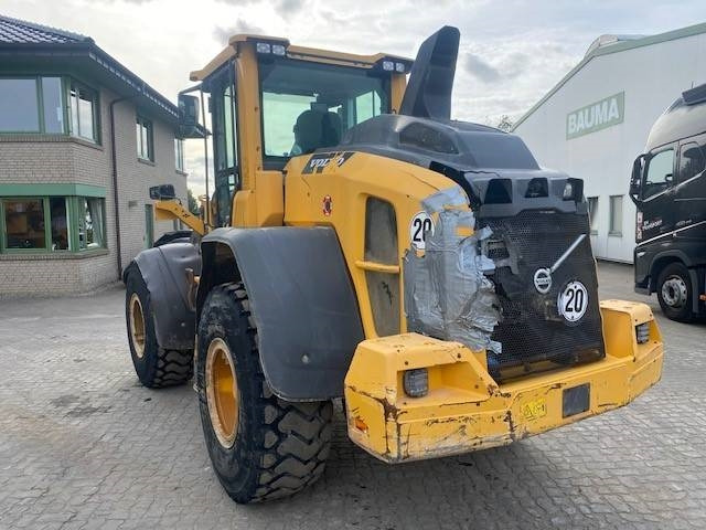 Volvo L 60 H (12005532) - Gumikerekes homlokrakodó: 2 kép. Volvo L 60 H (12005532) - Gumikerekes homlokrakodó: 2 kép.