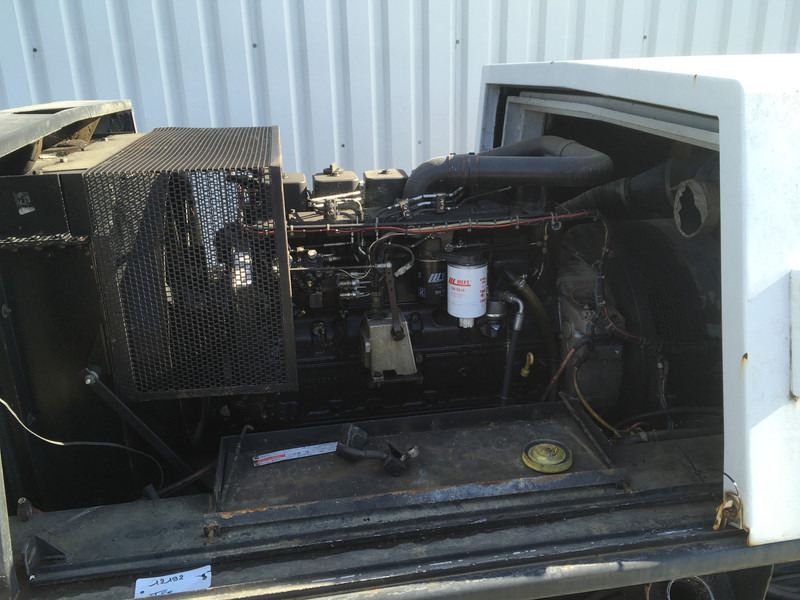 Cummins 6BT5.9 GENERATOR 90 KVA USED - Áramfejlesztő: 5 kép. Cummins 6BT5.9 GENERATOR 90 KVA USED - Áramfejlesztő: 5 kép.