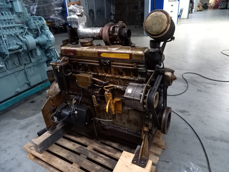 DAF DT 615 A USED - Építőipari gépek: 4 kép. DAF DT 615 A USED - Építőipari gépek: 4 kép.