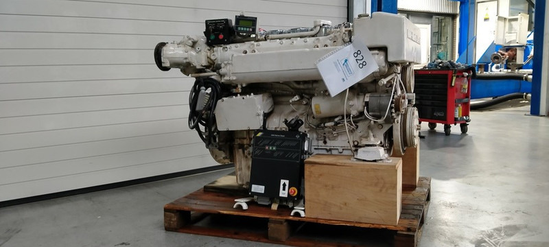 MAN D2876-LE402 USED - Építőipari gépek: 2 kép. MAN D2876-LE402 USED - Építőipari gépek: 2 kép.