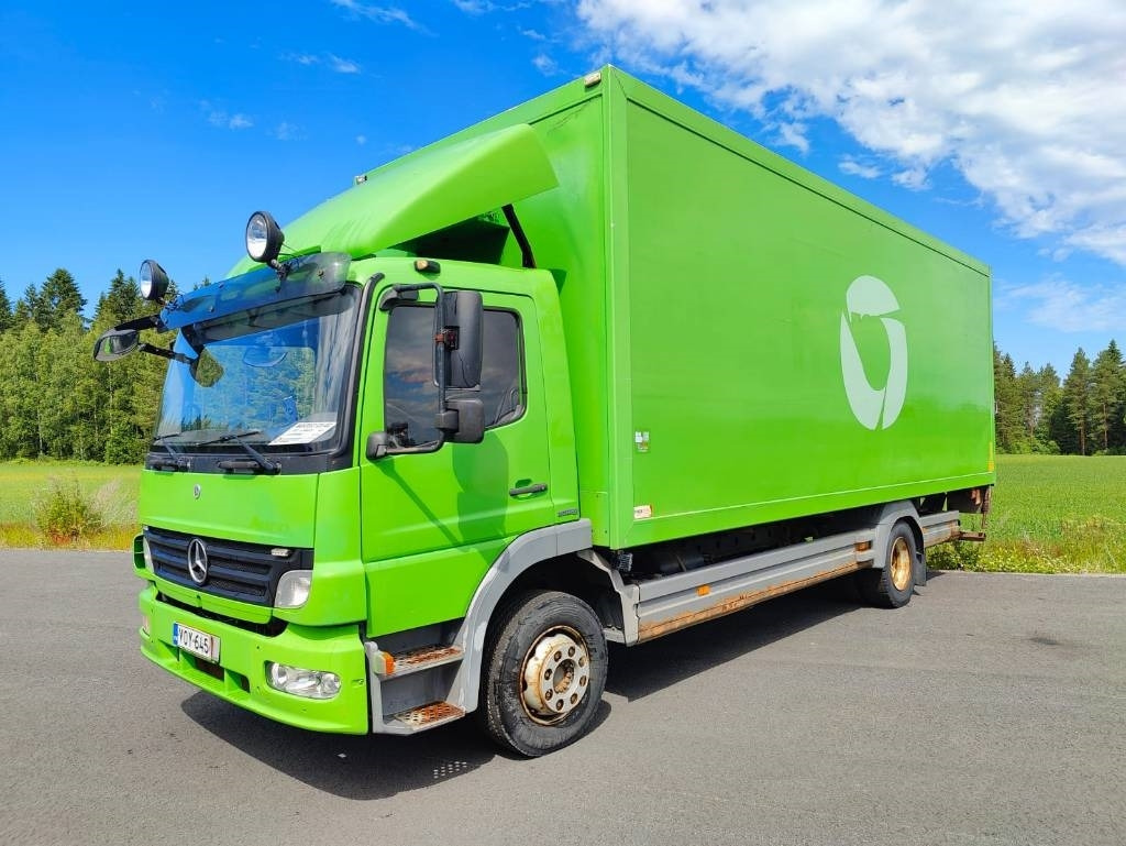 Mercedes-Benz Atego 1224 - Dobozos felépítményű teherautó: 1 kép. Mercedes-Benz Atego 1224 - Dobozos felépítményű teherautó: 1 kép.